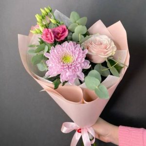 Букет «Комплимент» — смешанная композиция